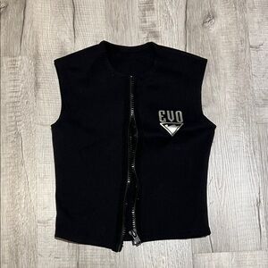 Black wetsuit EVO Sleeveless Zip Vest Small